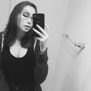 Meet your Posher, Kaitlin